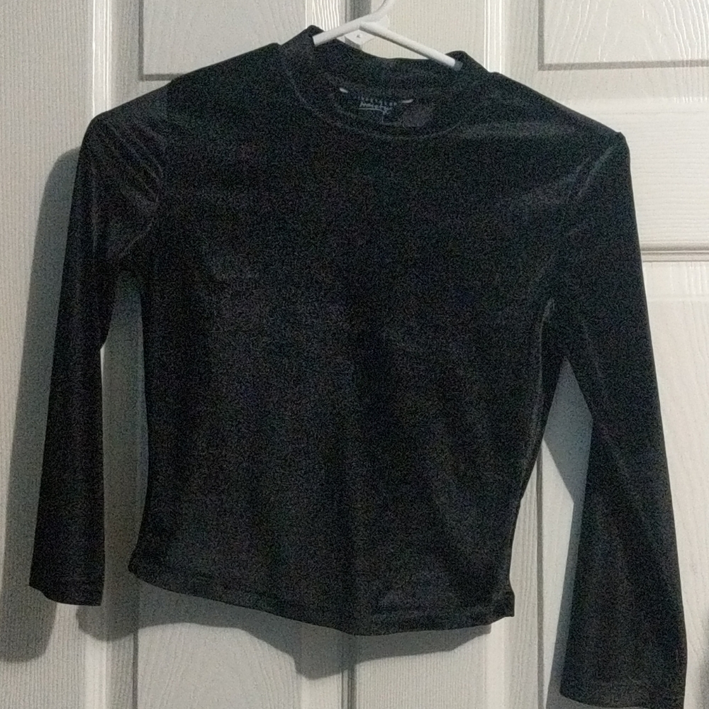 SALE [4/15$] BLACK VELVET LONG SLEEVE CROP TOP